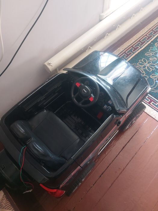 Продам электронный детский машина в хорошем состоянии все работает.