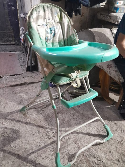 Продается стульчик и качеля.22 тысячи вместе.Торг