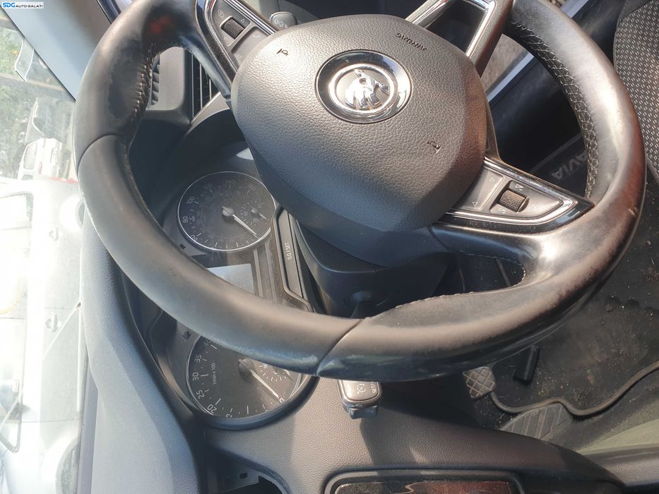 Volan 3 Spite cu Comenzi FARA Airbag cu Uzura Skoda Octavia 3 2013 - 2020 [K4758]