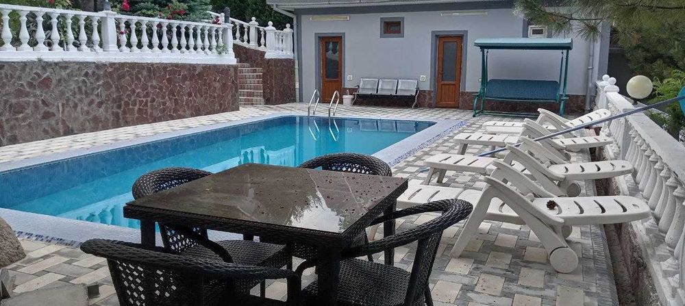 Чимган семейная дача - dacha с Зимним тёплым бассейном и сауной для 15