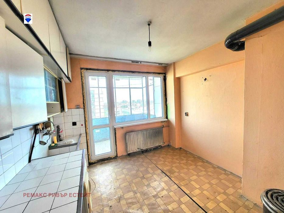 Продава се Тристаен апартамент в Русе, Широк център - 87 кв.м за 1034 €/кв.м - Снимка #9