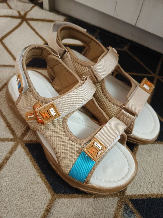 Кроссовки на мальчика