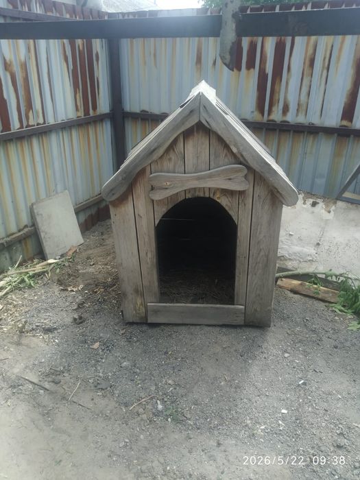 Продам будку для собак.
