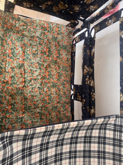 Продается манеж и столик для кормление