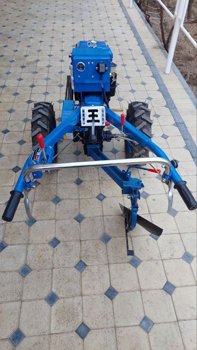 ЯНГИ ЗУБР Мотоблок  Сотилади