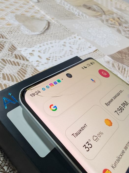 Realme GT 6 Global 12/256 GB, экран с трещиной, читайте описание!