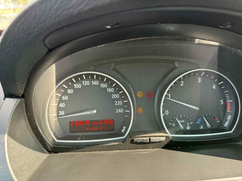 BMW x3 4x4 150cp. Distribuție față