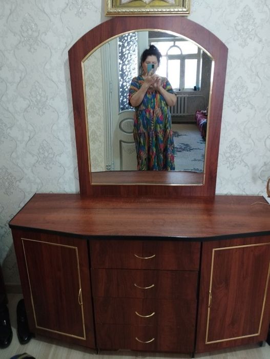 Спальный гарнитур