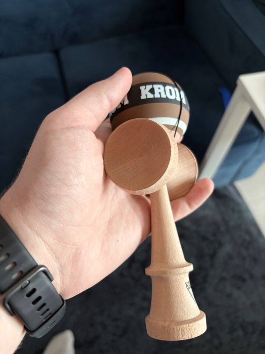 kendama krom strogo