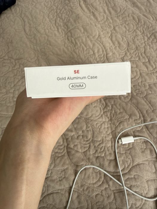 Продам apple watch se