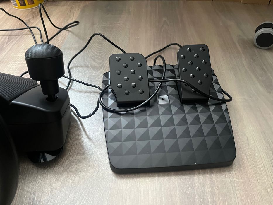 Volan Gaming Nitho Drive Pro v200 pt PC,PS4,PS5, Xbox, Nintendo Switch