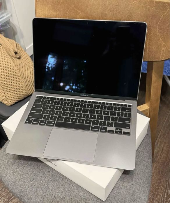 Macbook Air M1 8/256