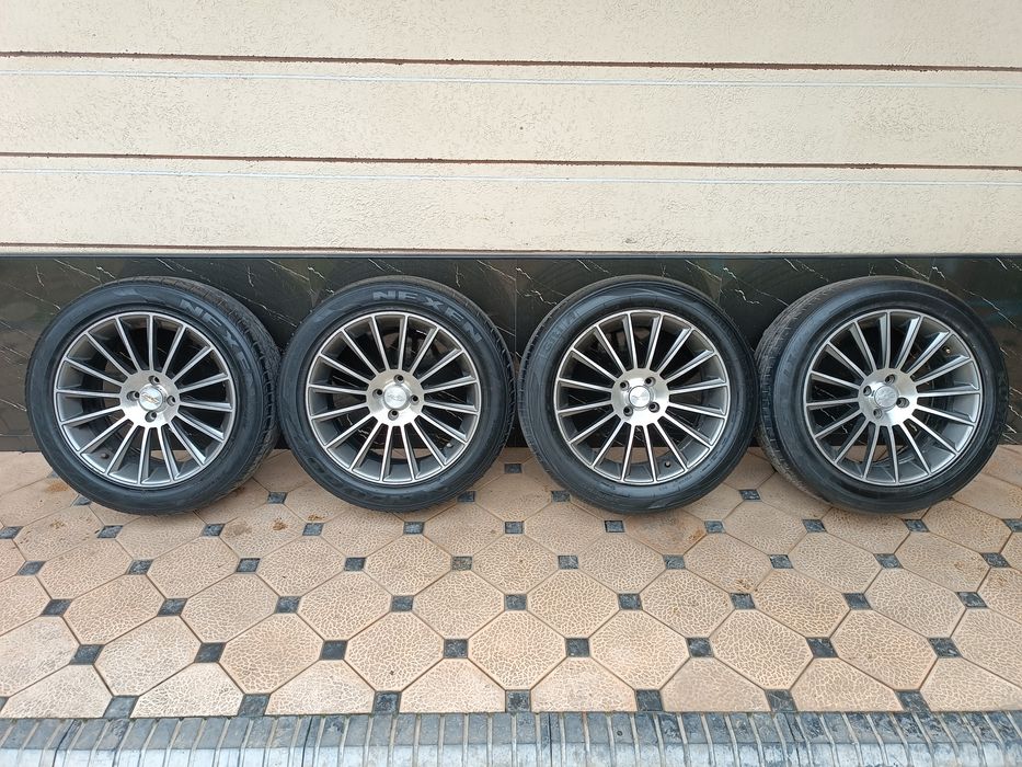 Mers Diska Balon 215 55 R17 Holati Yaxshi Ayibi Yoq