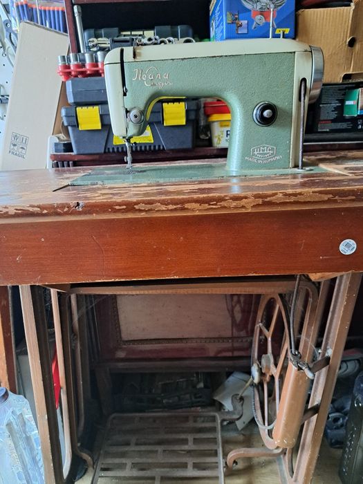 Masina de cusut Ileana