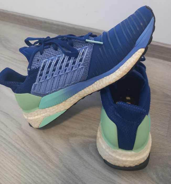Adidasi adidas mărimea 42