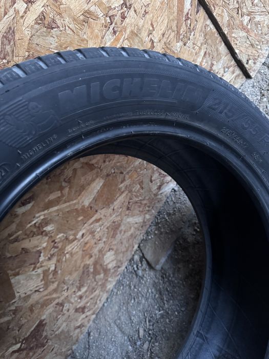 Продам шины 215/55/17