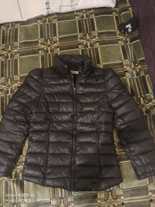 Срочно продам куртку осень