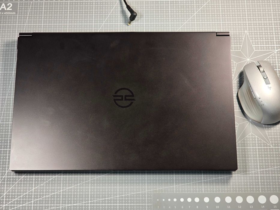 Laptop i7-13700H / RTX 3050 / 32GB RAM / 1TB NVMe Clevo PC Specialist NP70RNJS – 17 inch –