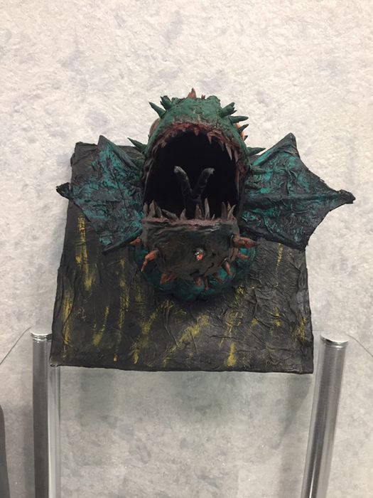 Ръчно изработена глава на дракон