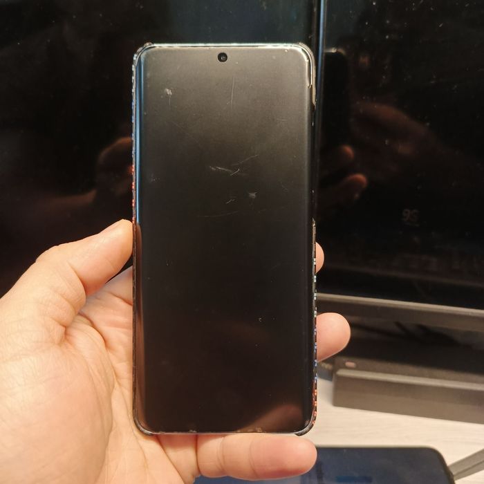 Samsumg S20 korea sotiladi