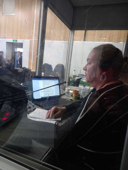 Конфиденциально. Быстро. Безупречно: синхронисты на ваши мероприятия