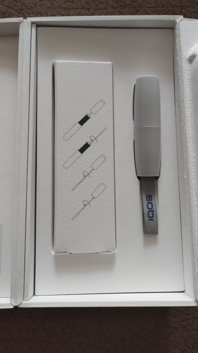 IQOS dispozitiv cu accesorii