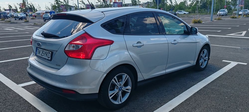 FORD Focus 2013 — imagine 5