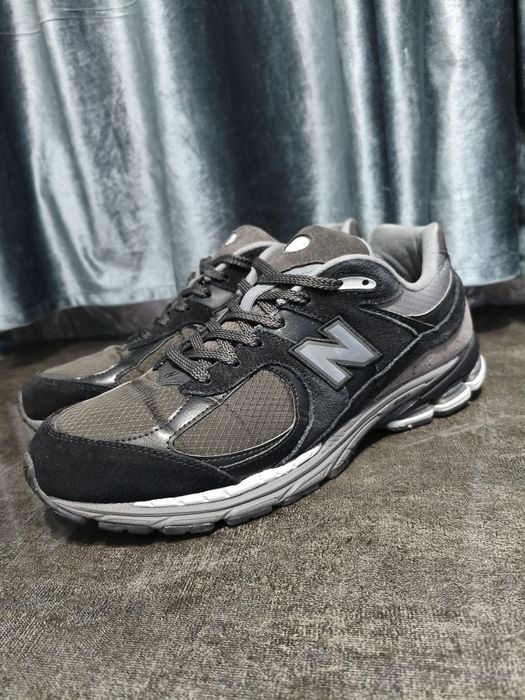 Оригинальные кроссовки New Balance 2002R