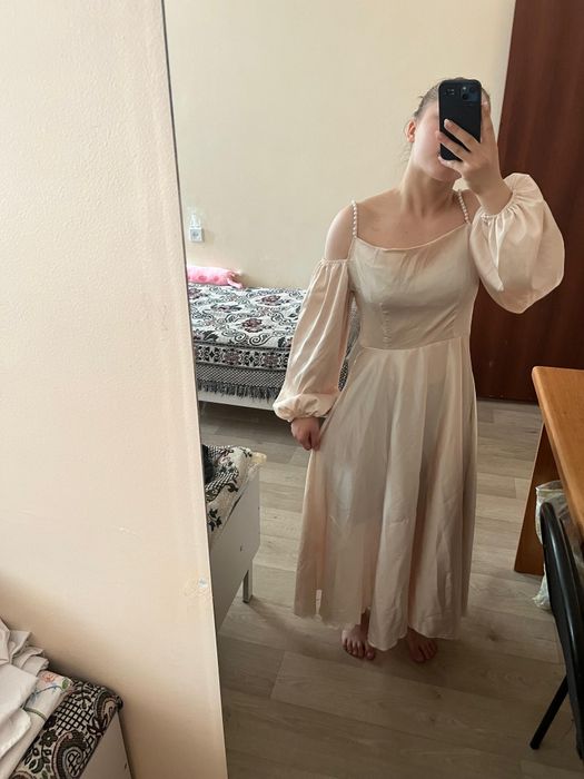 Продаю платье срочно