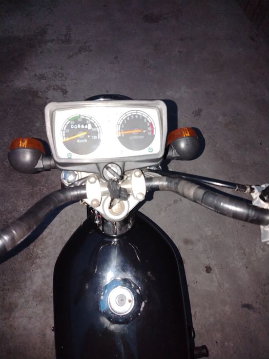Yamaxa R 100 motosikl