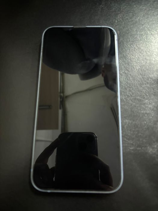 Продаю iphone 14 plus 128 gb