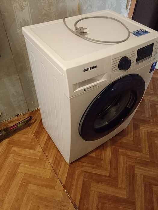 Продаются машинки SAMSUNG.