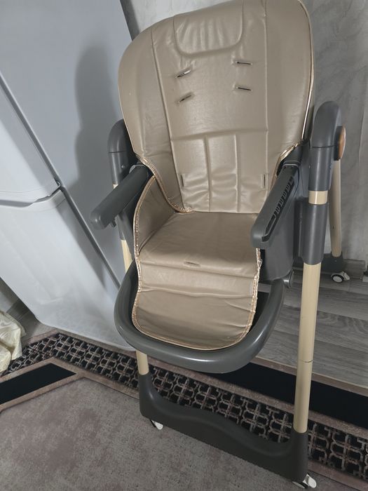 Продам стульчик для кормления