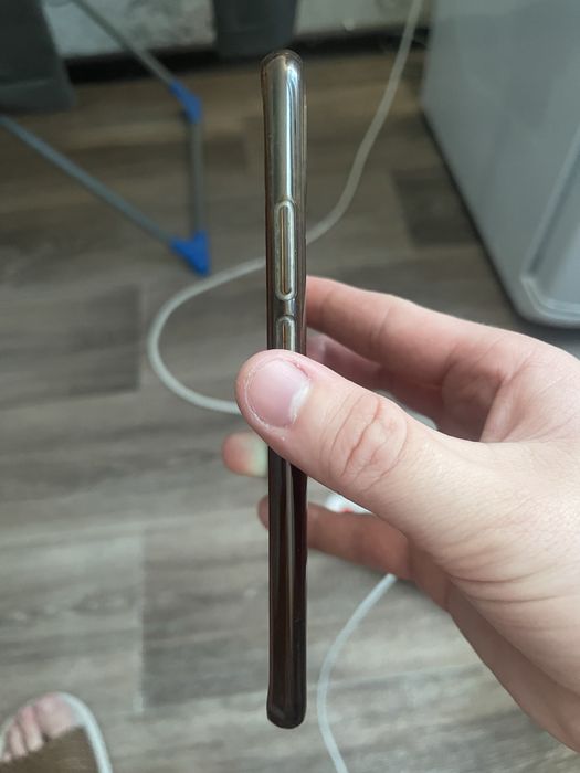 Продам смартфон OPPO 15S