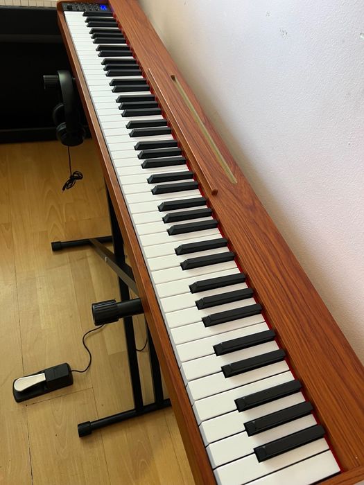 Преносимо дигитално пиано Eastar EP-80 Brown