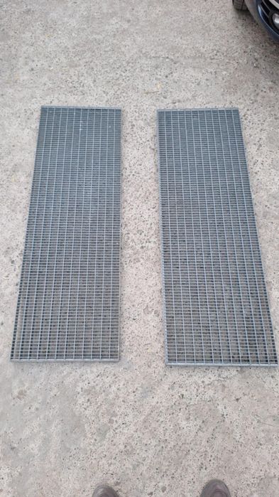 Trepte zincate modele si dimensiuni diferite din rigola sau grilaj
60-