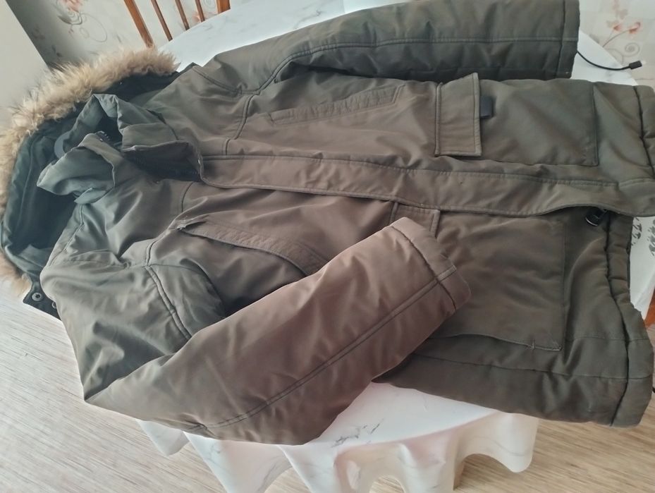 Продам зимнюю куртку