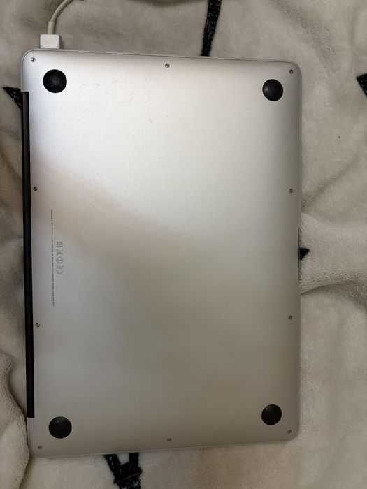 Macbook Air 16 2014