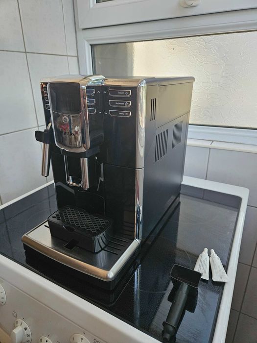 Кафеавтомат Philips EP5310 ( Saeco )