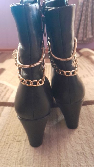 Zudlik bilan sotiladi Ayollar qishki poyafzali sapok 37 razmer