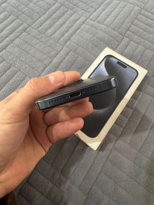 IPhone 15 Pro 128gb акб81%