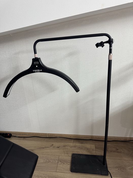 Продается кушетка, лампа