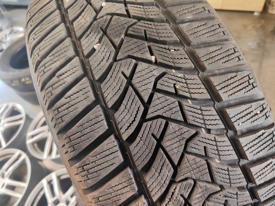 4бр.зимни гуми 225/50/17 Dunlop