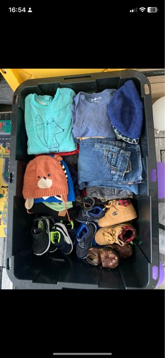 Vand haine de bebe 56-98 cm, se dau toate !