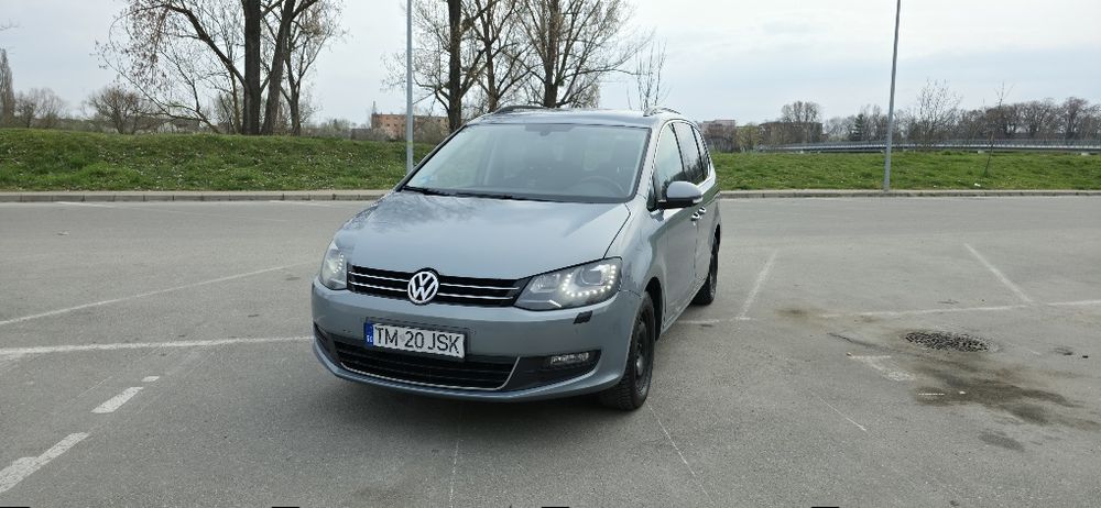 Vând Volkswagen Sharan