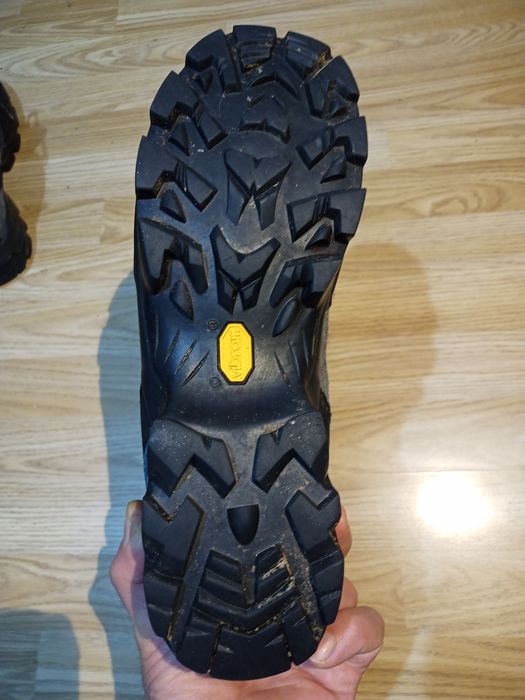 Bocanci de munte Scarpa ZG numărul nr 44,5