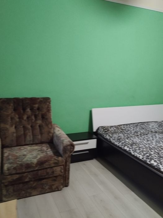 Închiriez garsonieră