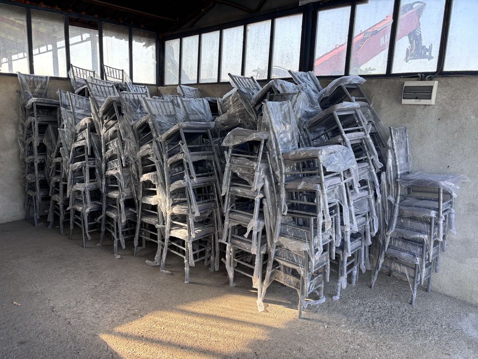 Scaune pentru Eveniment Chiavari Gri cu perna inclusa, Noi