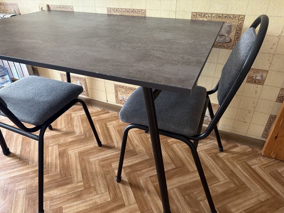 Продам стол со стульями