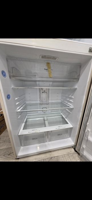 Холодильник  LG большой